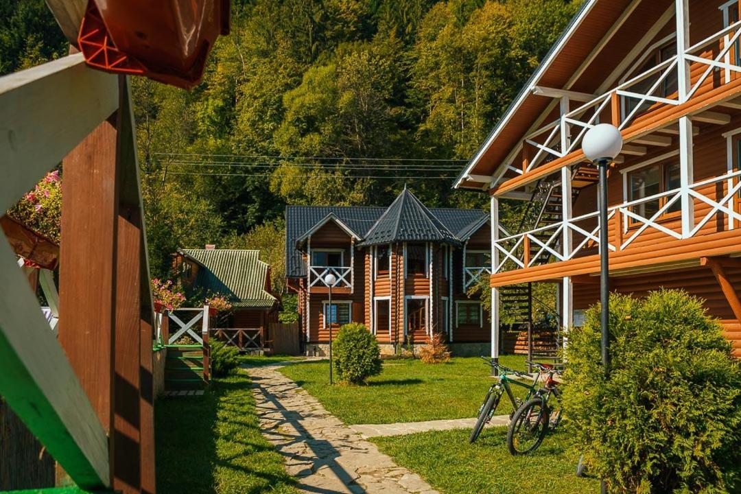 Gorycvit Hotel Verkhniy Yasenov Exterior photo